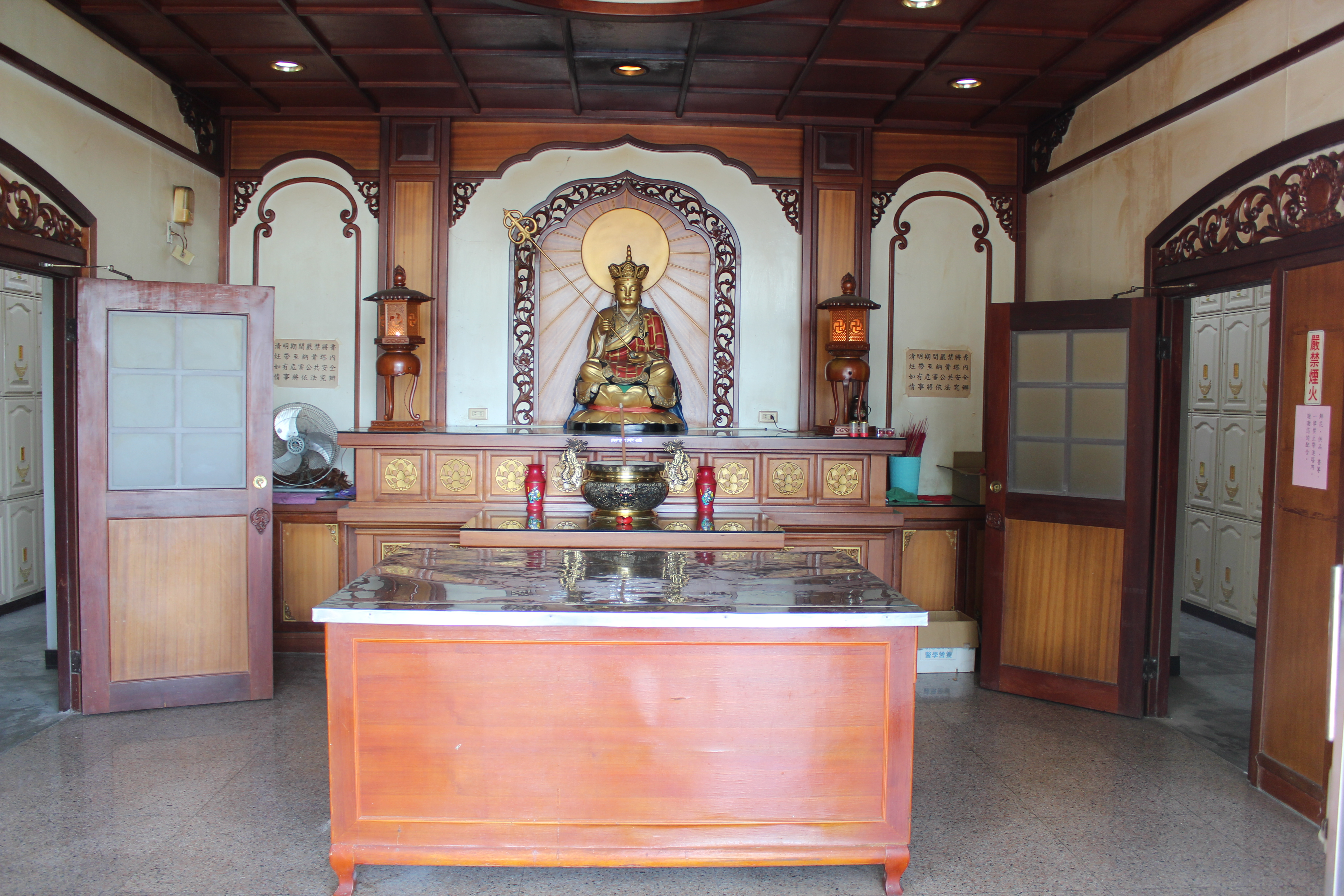 圖片：第二公墓納骨塔(A塔)地藏王殿